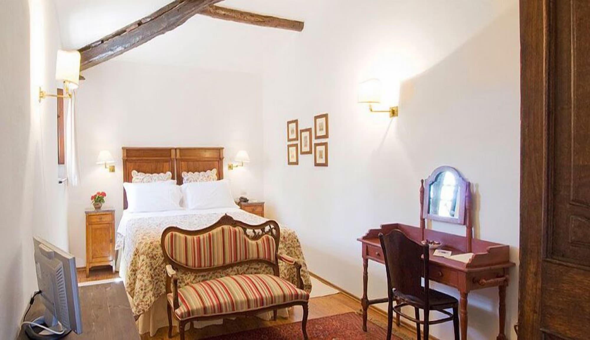Hotel Lucrezia リオーラ・サルド エクステリア 写真