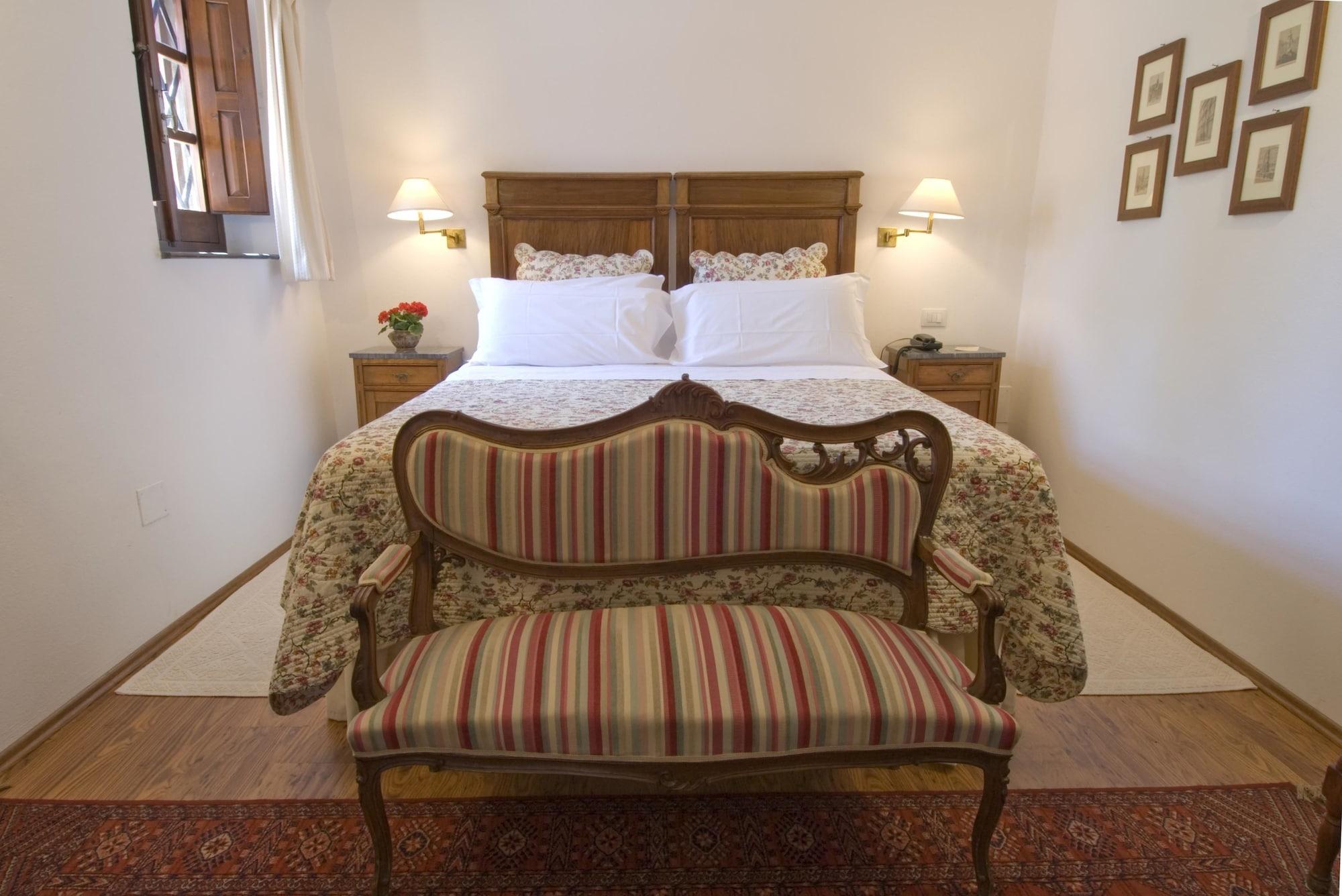 Hotel Lucrezia リオーラ・サルド エクステリア 写真
